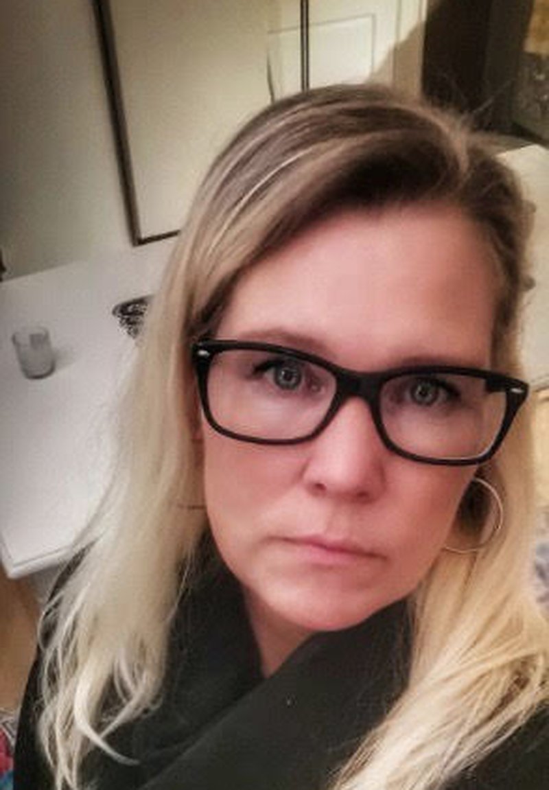 Ingela Moberg hittade sin dotters pojkvän påkörd i ett dike. Ingela Moberg hittade sin dotters pojkvän påkörd i ett dike.